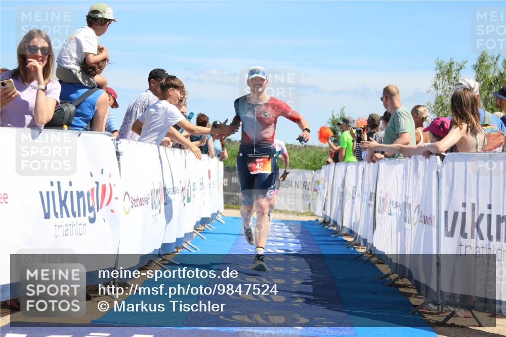 21.06.2026 - Viking Triathlon Markus Tischler http://msf.ph/oto/9847524 21.06.2026 15:12:20 Ziel 33, 42, 248 meine-sportfotos.de