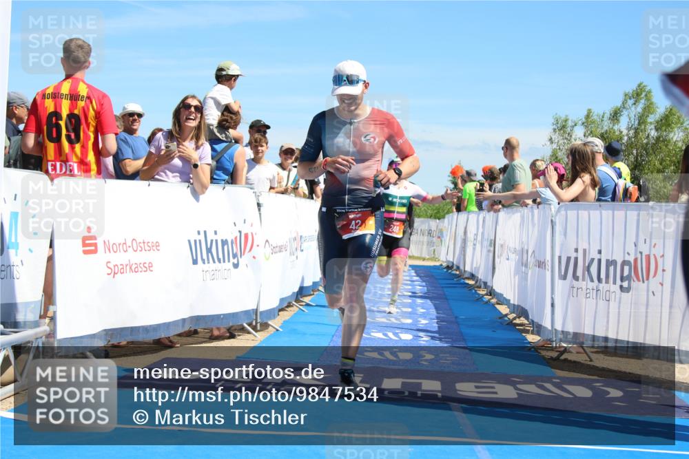 21.06.2026 - Viking Triathlon Markus Tischler http://msf.ph/oto/9847534 21.06.2026 15:12:21 Ziel 33, 42, 248 meine-sportfotos.de