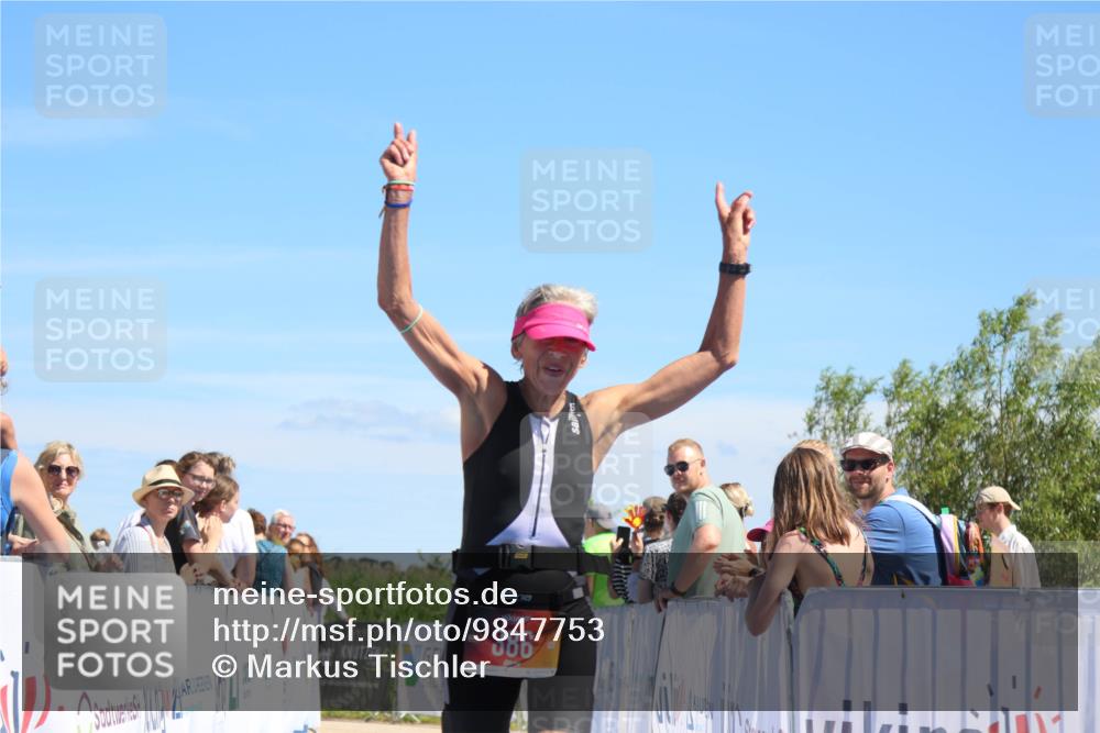 21.06.2026 - Viking Triathlon Markus Tischler http://msf.ph/oto/9847753 21.06.2026 15:13:47 Ziel 386, 560 meine-sportfotos.de