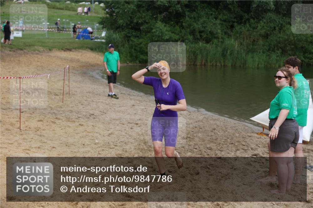 21.06.2026 - 29. Vierlanden-Triathlon Andreas Tolksdorf http://msf.ph/oto/9847786 21.06.2026 09:23:30 Schwimmen 270 meine-sportfotos.de