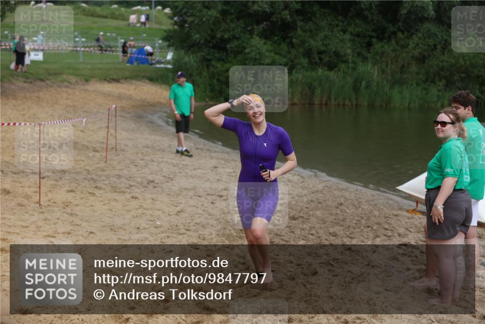 21.06.2026 - 29. Vierlanden-Triathlon Andreas Tolksdorf http://msf.ph/oto/9847797 21.06.2026 09:23:30 Schwimmen 270 meine-sportfotos.de