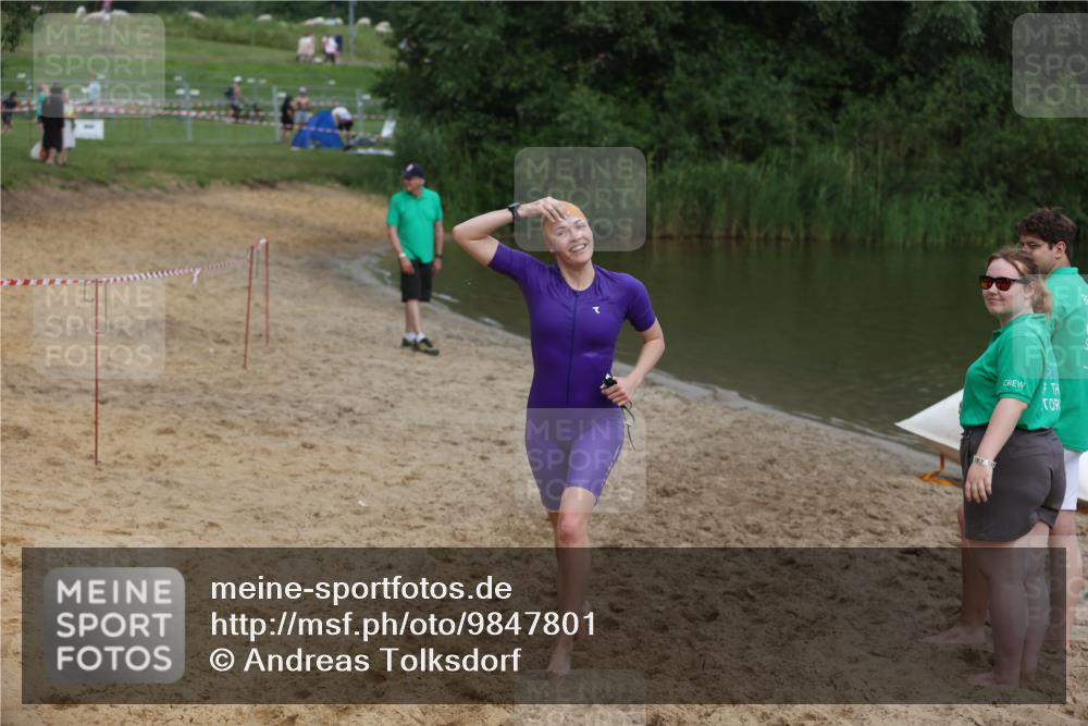 21.06.2026 - 29. Vierlanden-Triathlon Andreas Tolksdorf http://msf.ph/oto/9847801 21.06.2026 09:23:30 Schwimmen 270 meine-sportfotos.de