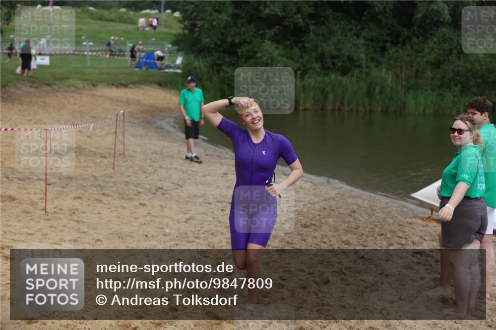 21.06.2026 - 29. Vierlanden-Triathlon Andreas Tolksdorf http://msf.ph/oto/9847809 21.06.2026 09:23:30 Schwimmen 270 meine-sportfotos.de