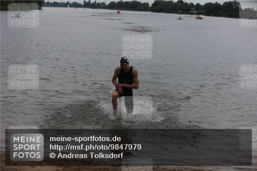 21.06.2026 - 29. Vierlanden-Triathlon Andreas Tolksdorf http://msf.ph/oto/9847979 21.06.2026 09:52:34 Schwimmen 364 meine-sportfotos.de