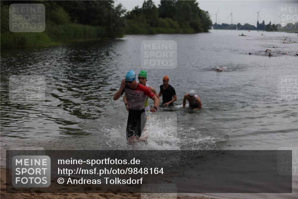 21.06.2026 - 29. Vierlanden-Triathlon Andreas Tolksdorf http://msf.ph/oto/9848164 21.06.2026 09:54:08 Schwimmen 311, 335, 378, 382 meine-sportfotos.de
