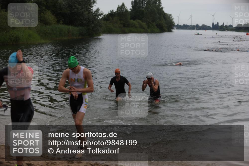 21.06.2026 - 29. Vierlanden-Triathlon Andreas Tolksdorf http://msf.ph/oto/9848199 21.06.2026 09:54:10 Schwimmen 311, 335, 378, 382 meine-sportfotos.de