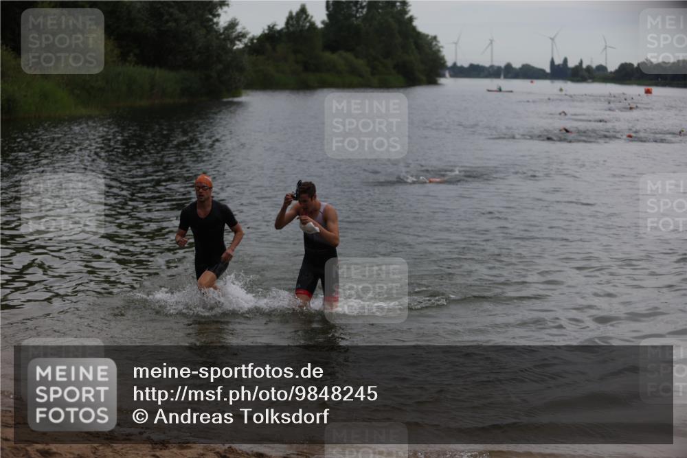 21.06.2026 - 29. Vierlanden-Triathlon Andreas Tolksdorf http://msf.ph/oto/9848245 21.06.2026 09:54:11 Schwimmen 311, 335, 378, 382 meine-sportfotos.de
