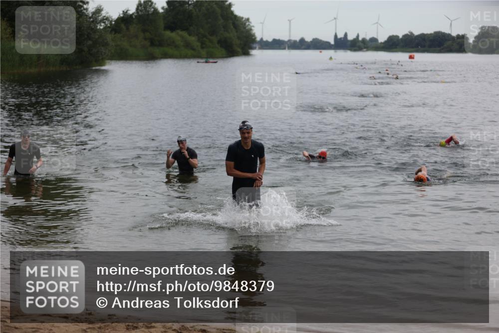 21.06.2026 - 29. Vierlanden-Triathlon Andreas Tolksdorf http://msf.ph/oto/9848379 21.06.2026 09:54:51 Schwimmen 339, 350, 362 meine-sportfotos.de