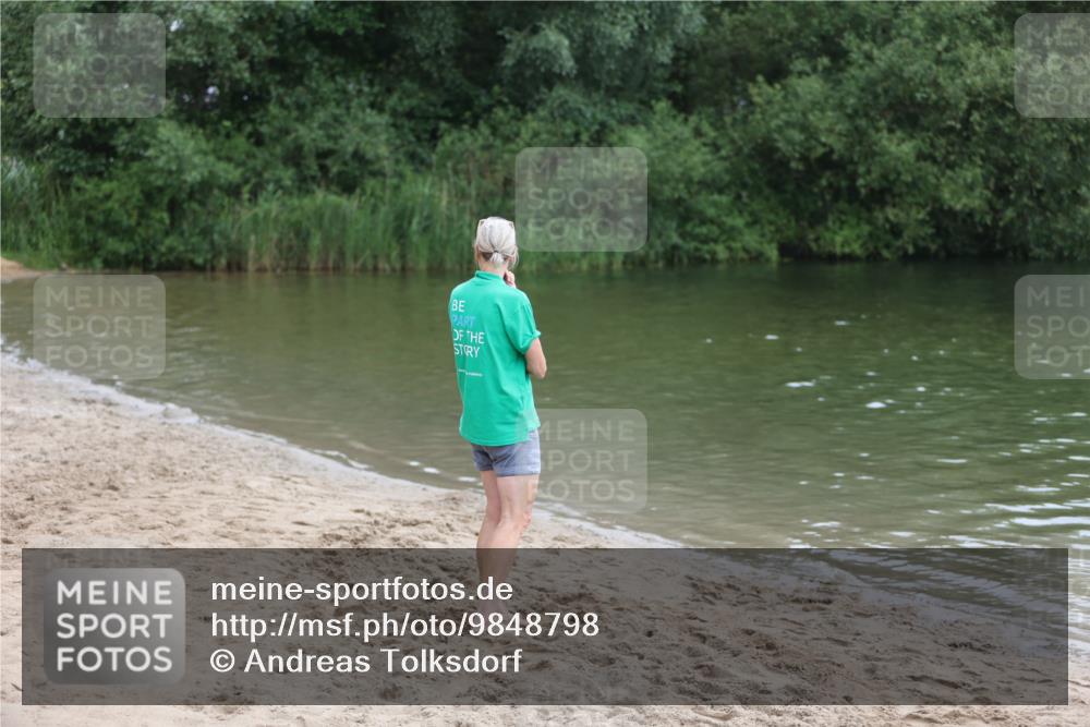 21.06.2026 - 29. Vierlanden-Triathlon Andreas Tolksdorf http://msf.ph/oto/9848798 21.06.2026 09:55:50 Schwimmen  meine-sportfotos.de