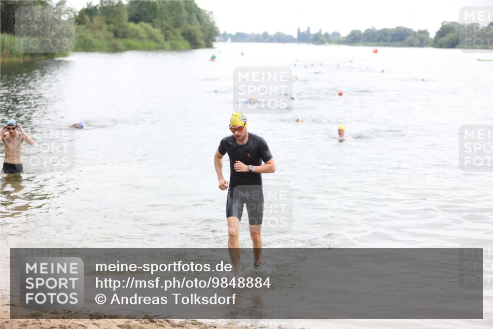 21.06.2026 - 29. Vierlanden-Triathlon Andreas Tolksdorf http://msf.ph/oto/9848884 21.06.2026 09:56:19 Schwimmen 308, 332, 354 meine-sportfotos.de