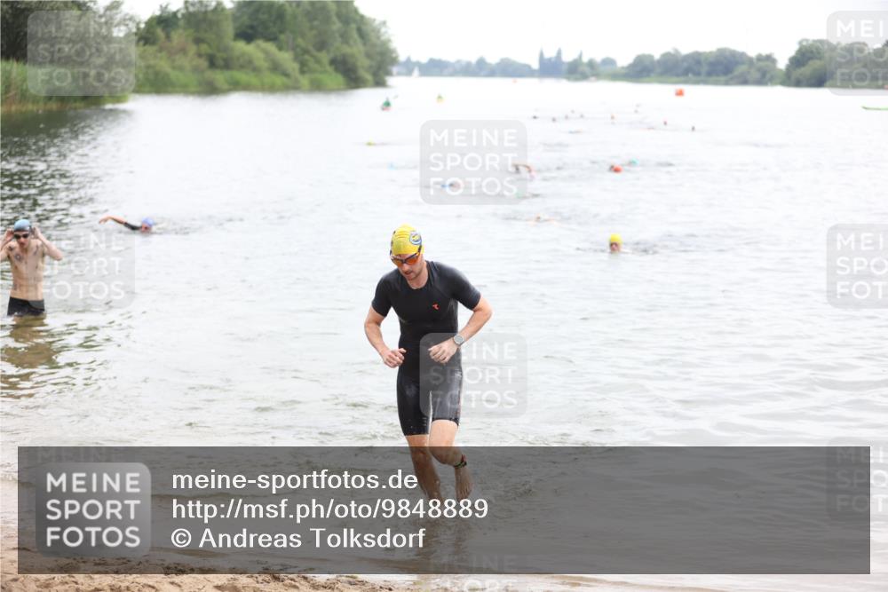 21.06.2026 - 29. Vierlanden-Triathlon Andreas Tolksdorf http://msf.ph/oto/9848889 21.06.2026 09:56:19 Schwimmen 308, 332, 354 meine-sportfotos.de