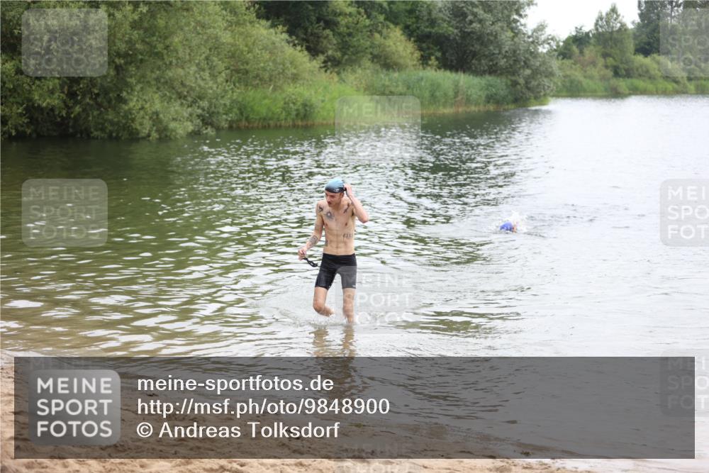 21.06.2026 - 29. Vierlanden-Triathlon Andreas Tolksdorf http://msf.ph/oto/9848900 21.06.2026 09:56:24 Schwimmen 306, 332, 354 meine-sportfotos.de