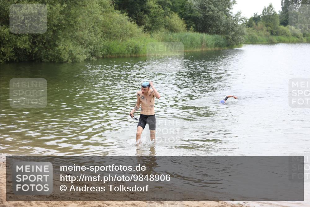 21.06.2026 - 29. Vierlanden-Triathlon Andreas Tolksdorf http://msf.ph/oto/9848906 21.06.2026 09:56:25 Schwimmen 306, 332, 354 meine-sportfotos.de