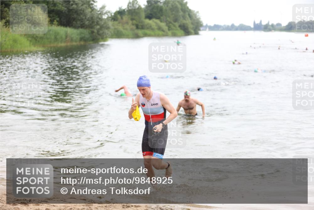 21.06.2026 - 29. Vierlanden-Triathlon Andreas Tolksdorf http://msf.ph/oto/9848925 21.06.2026 09:56:37 Schwimmen 306, 361, 365 meine-sportfotos.de