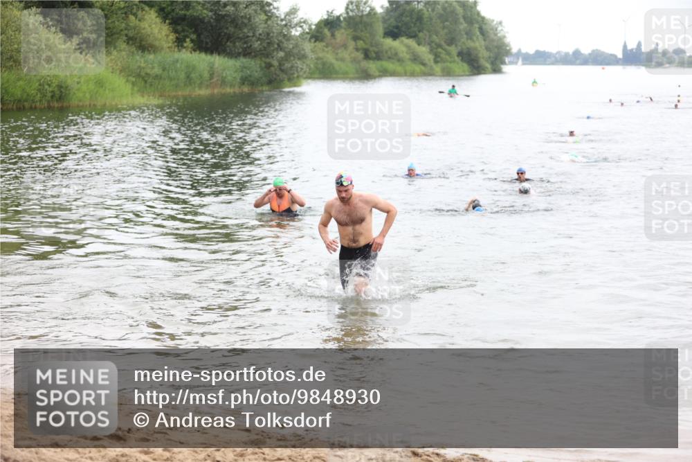 21.06.2026 - 29. Vierlanden-Triathlon Andreas Tolksdorf http://msf.ph/oto/9848930 21.06.2026 09:56:40 Schwimmen 317, 361, 365 meine-sportfotos.de
