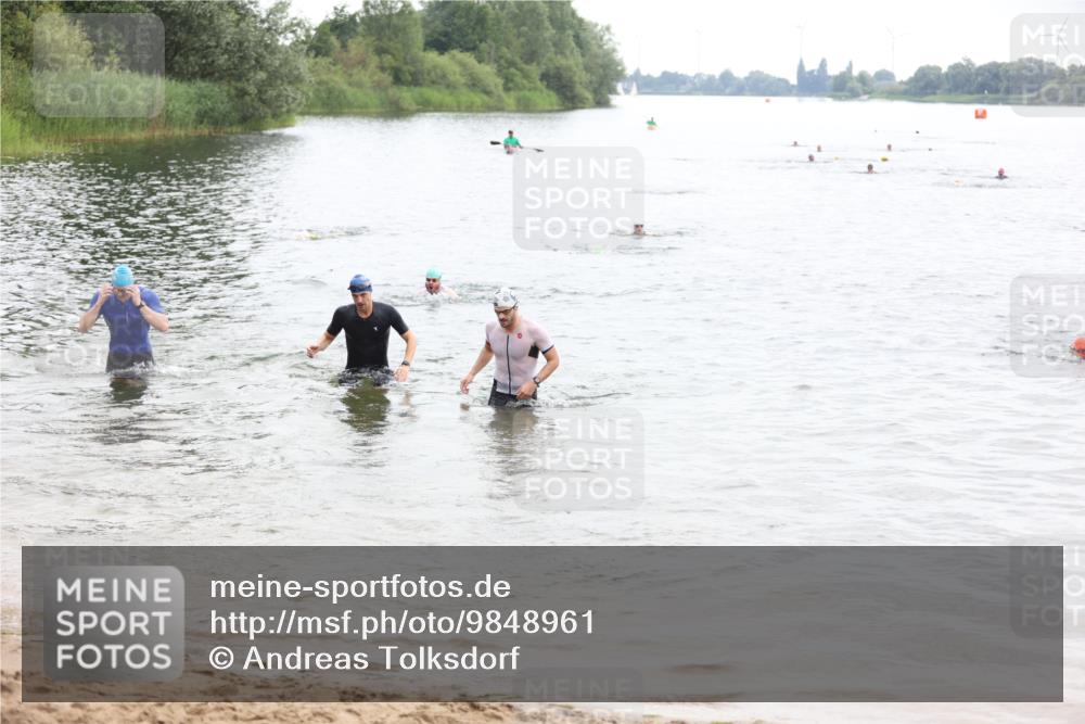 21.06.2026 - 29. Vierlanden-Triathlon Andreas Tolksdorf http://msf.ph/oto/9848961 21.06.2026 09:56:55 Schwimmen 307, 312, 352, 363 meine-sportfotos.de