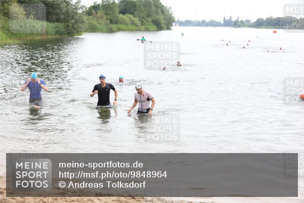 21.06.2026 - 29. Vierlanden-Triathlon Andreas Tolksdorf http://msf.ph/oto/9848964 21.06.2026 09:56:55 Schwimmen 307, 312, 352, 363 meine-sportfotos.de