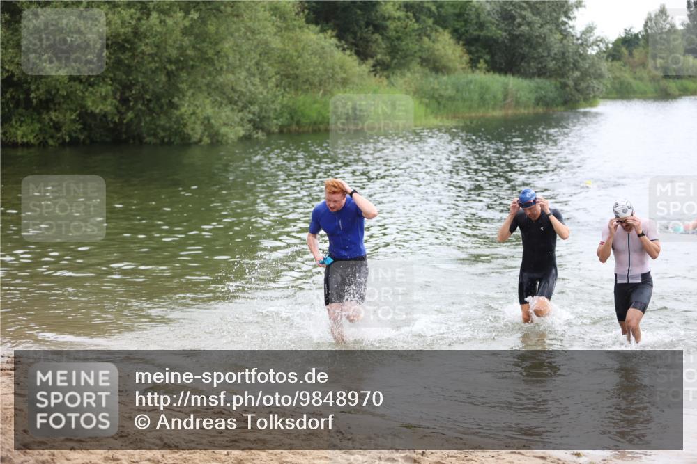 21.06.2026 - 29. Vierlanden-Triathlon Andreas Tolksdorf http://msf.ph/oto/9848970 21.06.2026 09:56:58 Schwimmen 307, 312, 326, 352, 363 meine-sportfotos.de