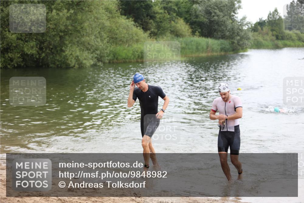 21.06.2026 - 29. Vierlanden-Triathlon Andreas Tolksdorf http://msf.ph/oto/9848982 21.06.2026 09:57:01 Schwimmen 312, 326, 344, 352, 363 meine-sportfotos.de