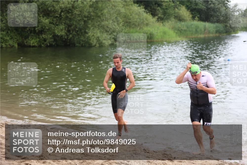 21.06.2026 - 29. Vierlanden-Triathlon Andreas Tolksdorf http://msf.ph/oto/9849025 21.06.2026 09:57:24 Schwimmen 336, 347, 349 meine-sportfotos.de