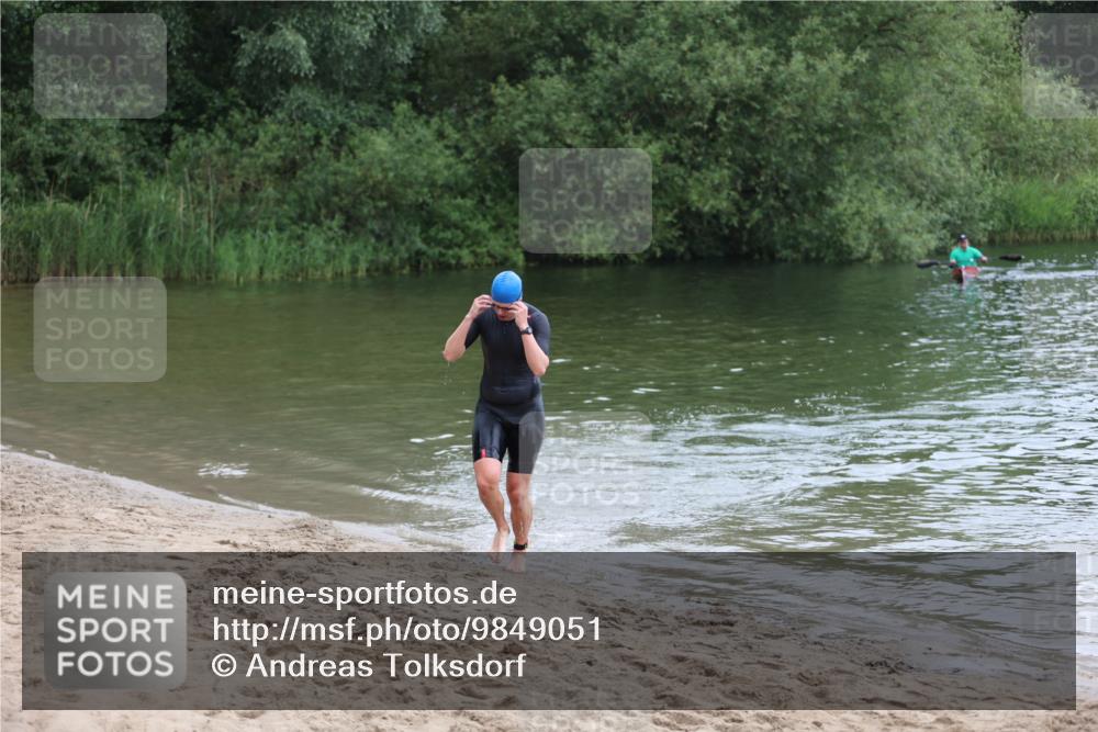 21.06.2026 - 29. Vierlanden-Triathlon Andreas Tolksdorf http://msf.ph/oto/9849051 21.06.2026 09:57:50 Schwimmen 316 meine-sportfotos.de