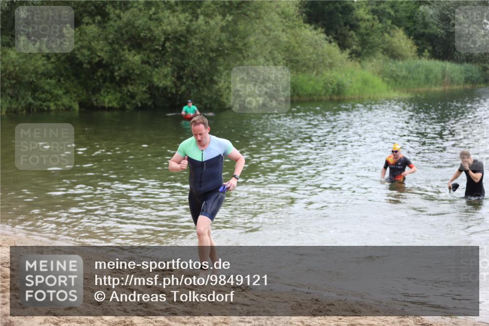 21.06.2026 - 29. Vierlanden-Triathlon Andreas Tolksdorf http://msf.ph/oto/9849121 21.06.2026 09:58:32 Schwimmen 309, 320, 358, 359 meine-sportfotos.de