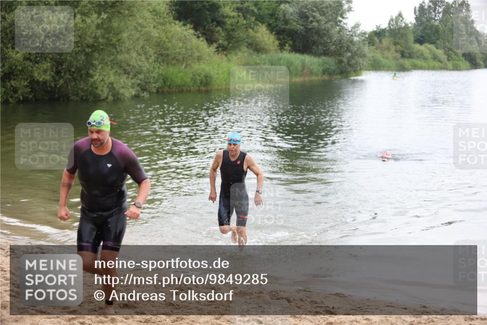 21.06.2026 - 29. Vierlanden-Triathlon Andreas Tolksdorf http://msf.ph/oto/9849285 21.06.2026 10:04:09 Schwimmen 420, 440, 454 meine-sportfotos.de