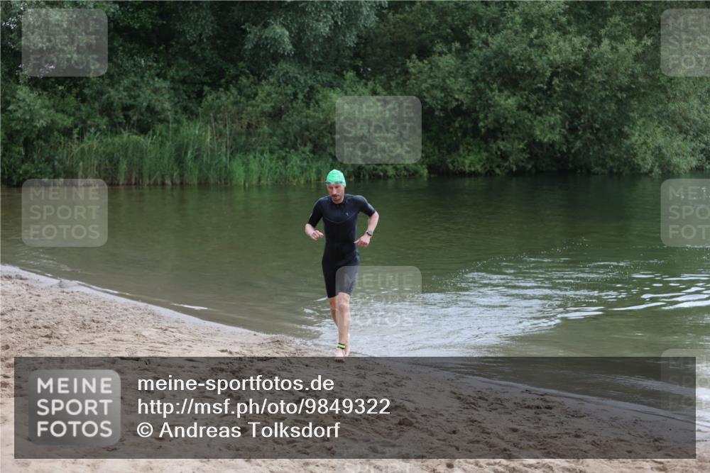 21.06.2026 - 29. Vierlanden-Triathlon Andreas Tolksdorf http://msf.ph/oto/9849322 21.06.2026 10:05:03 Schwimmen 431 meine-sportfotos.de