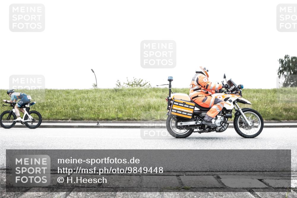 21.06.2026 - 29. Vierlanden-Triathlon H.Heesch http://msf.ph/oto/9849448 21.06.2026 10:27:13 Radfahren 24, 43, 89, 108, 486, 517, 600 meine-sportfotos.de