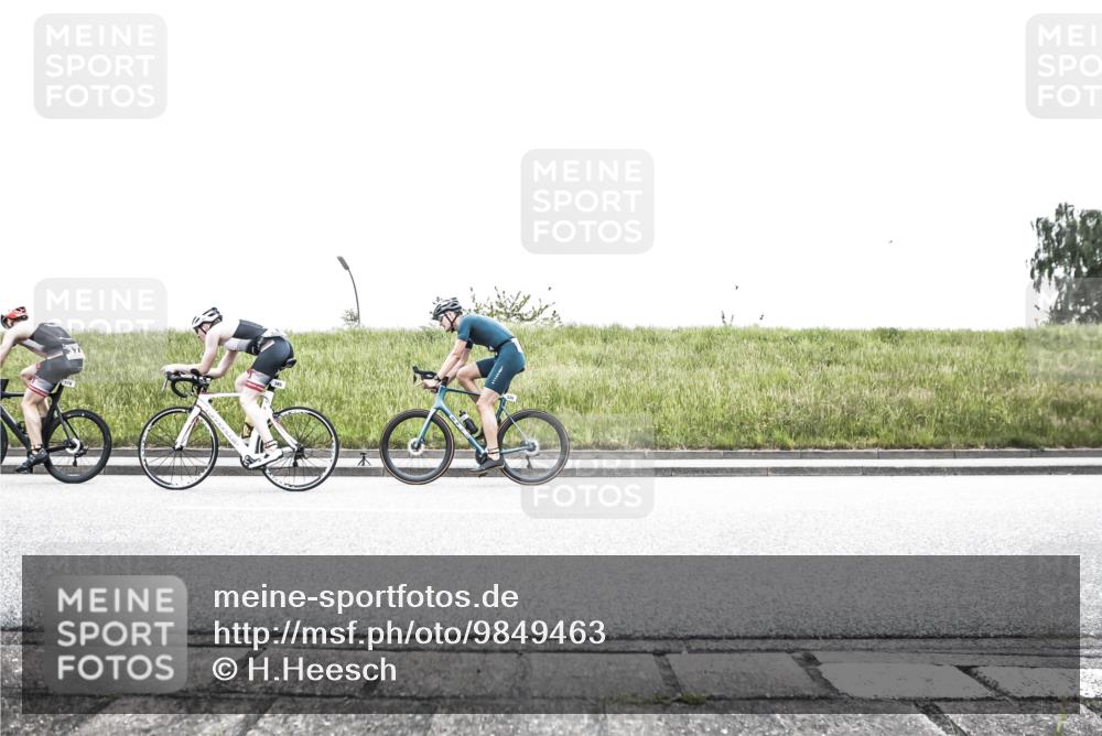 21.06.2026 - 29. Vierlanden-Triathlon H.Heesch http://msf.ph/oto/9849463 21.06.2026 10:27:28 Radfahren 10, 223, 298, 339, 378, 385, 391, 513, 563 meine-sportfotos.de