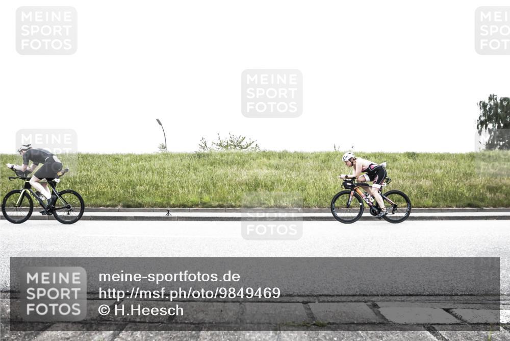 21.06.2026 - 29. Vierlanden-Triathlon H.Heesch http://msf.ph/oto/9849469 21.06.2026 10:27:32 Radfahren 10, 87, 186, 223, 298, 513, 563 meine-sportfotos.de