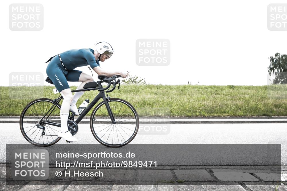 21.06.2026 - 29. Vierlanden-Triathlon H.Heesch http://msf.ph/oto/9849471 21.06.2026 10:27:35 Radfahren 87, 186, 563 meine-sportfotos.de