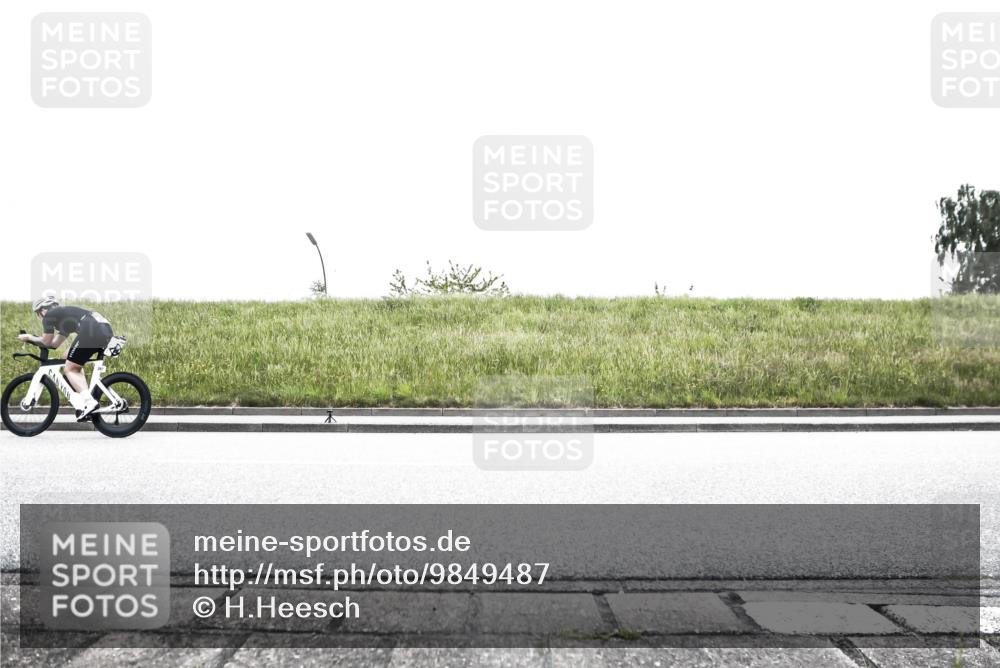 21.06.2026 - 29. Vierlanden-Triathlon H.Heesch http://msf.ph/oto/9849487 21.06.2026 10:28:17 Radfahren 21, 79, 233, 267, 268, 368, 538, 575 meine-sportfotos.de
