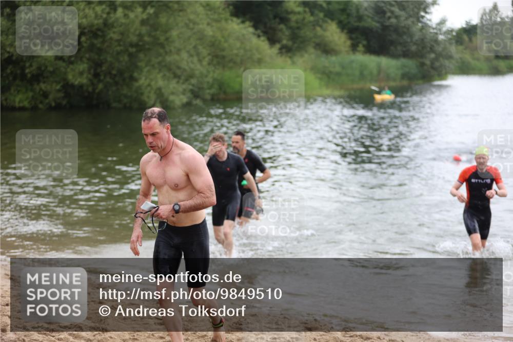 21.06.2026 - 29. Vierlanden-Triathlon Andreas Tolksdorf http://msf.ph/oto/9849510 21.06.2026 10:07:11 Schwimmen 425, 428, 445, 474 meine-sportfotos.de