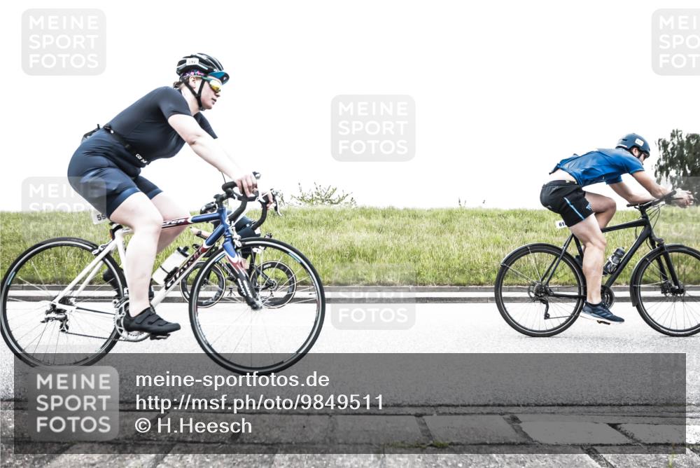 21.06.2026 - 29. Vierlanden-Triathlon H.Heesch http://msf.ph/oto/9849511 21.06.2026 10:28:34 Radfahren 4, 51, 55, 61, 78, 99, 106, 197, 367, 387, 390, 481, 511, 535, 561, 592, 606, 608, 616 meine-sportfotos.de