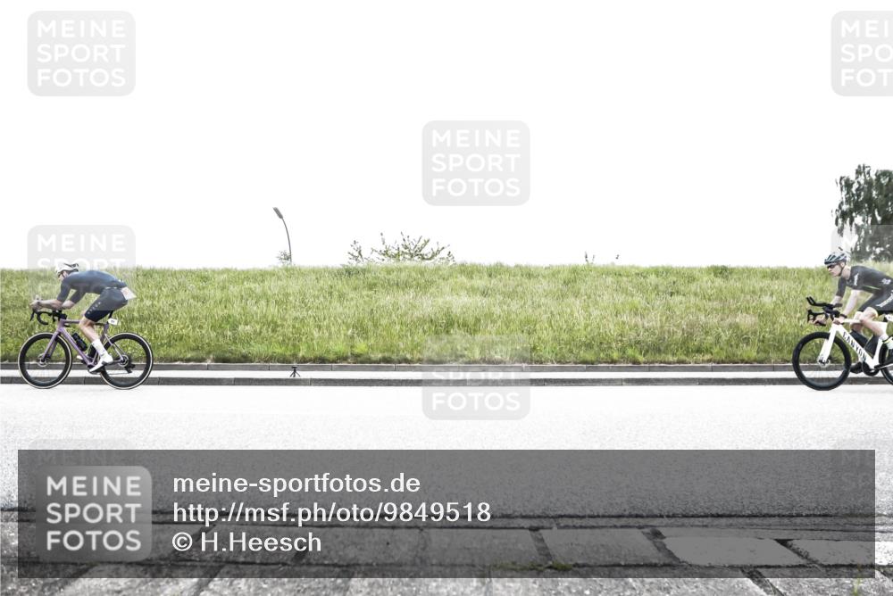 21.06.2026 - 29. Vierlanden-Triathlon H.Heesch http://msf.ph/oto/9849518 21.06.2026 10:28:36 Radfahren 51, 55, 61, 78, 99, 106, 197, 367, 387, 390, 511, 535, 561, 592, 606, 616 meine-sportfotos.de