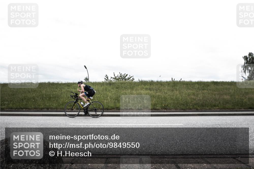 21.06.2026 - 29. Vierlanden-Triathlon H.Heesch http://msf.ph/oto/9849550 21.06.2026 12:02:30 Radfahren 228, 640, 761, 783, 859, 873 meine-sportfotos.de
