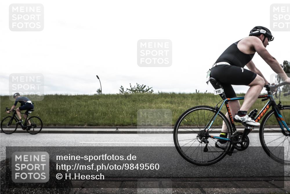 21.06.2026 - 29. Vierlanden-Triathlon H.Heesch http://msf.ph/oto/9849560 21.06.2026 12:02:51 Radfahren 292, 772, 806, 846, 866, 869, 870, 881, 892 meine-sportfotos.de