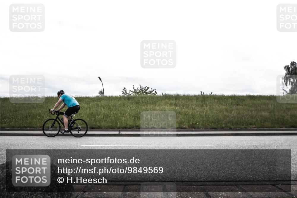 21.06.2026 - 29. Vierlanden-Triathlon H.Heesch http://msf.ph/oto/9849569 21.06.2026 12:03:03 Radfahren 651, 734, 741 meine-sportfotos.de