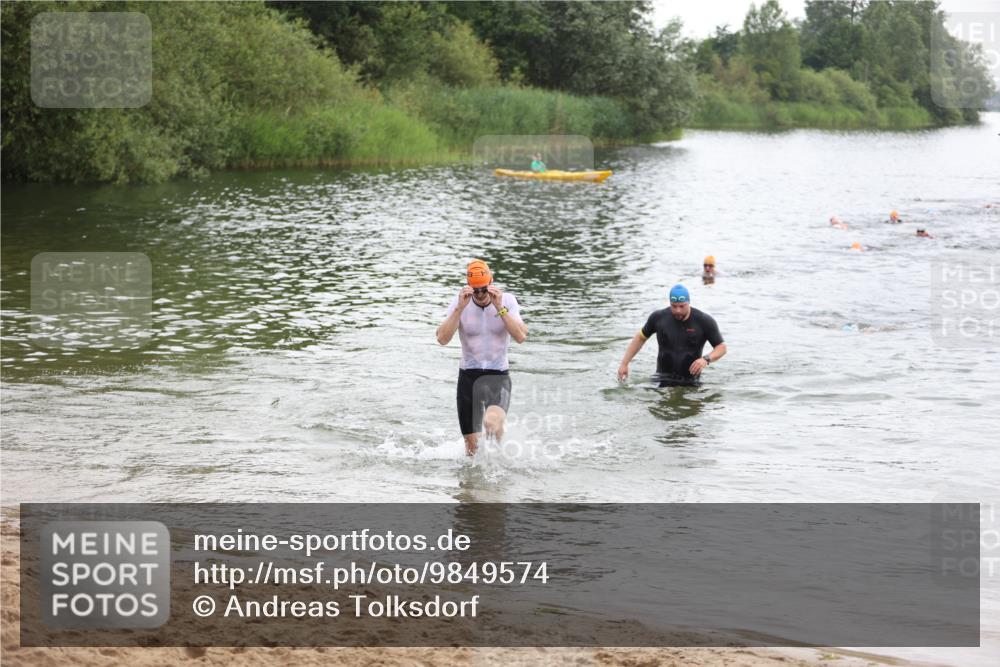 21.06.2026 - 29. Vierlanden-Triathlon Andreas Tolksdorf http://msf.ph/oto/9849574 21.06.2026 10:07:29 Schwimmen 424, 442, 475 meine-sportfotos.de