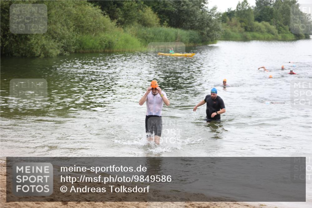 21.06.2026 - 29. Vierlanden-Triathlon Andreas Tolksdorf http://msf.ph/oto/9849586 21.06.2026 10:07:29 Schwimmen 424, 442, 475 meine-sportfotos.de