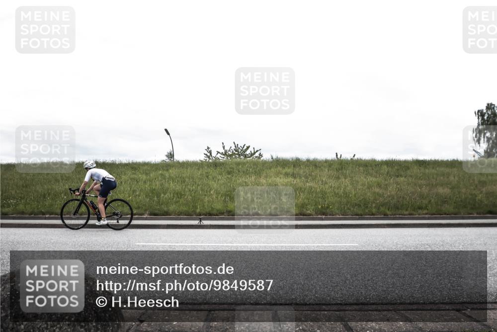 21.06.2026 - 29. Vierlanden-Triathlon H.Heesch http://msf.ph/oto/9849587 21.06.2026 12:04:20 Radfahren 269, 893, 894, 900 meine-sportfotos.de