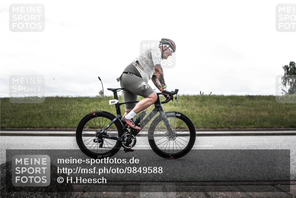 21.06.2026 - 29. Vierlanden-Triathlon H.Heesch http://msf.ph/oto/9849588 21.06.2026 12:04:23 Radfahren 863, 893, 894, 900 meine-sportfotos.de