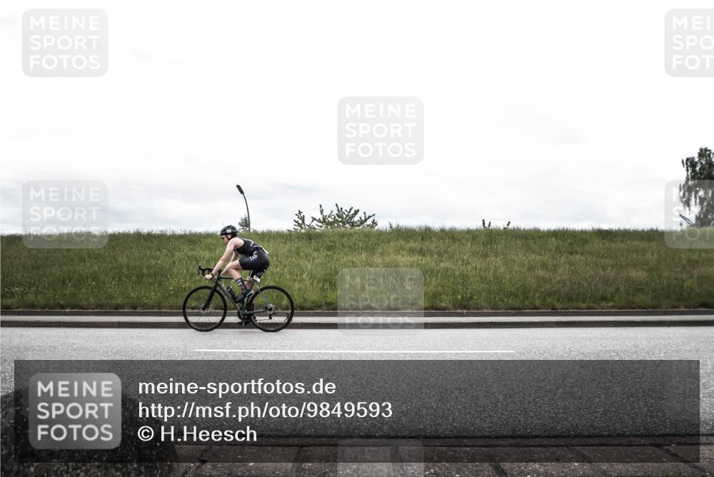 21.06.2026 - 29. Vierlanden-Triathlon H.Heesch http://msf.ph/oto/9849593 21.06.2026 12:04:48 Radfahren 766, 828, 891 meine-sportfotos.de