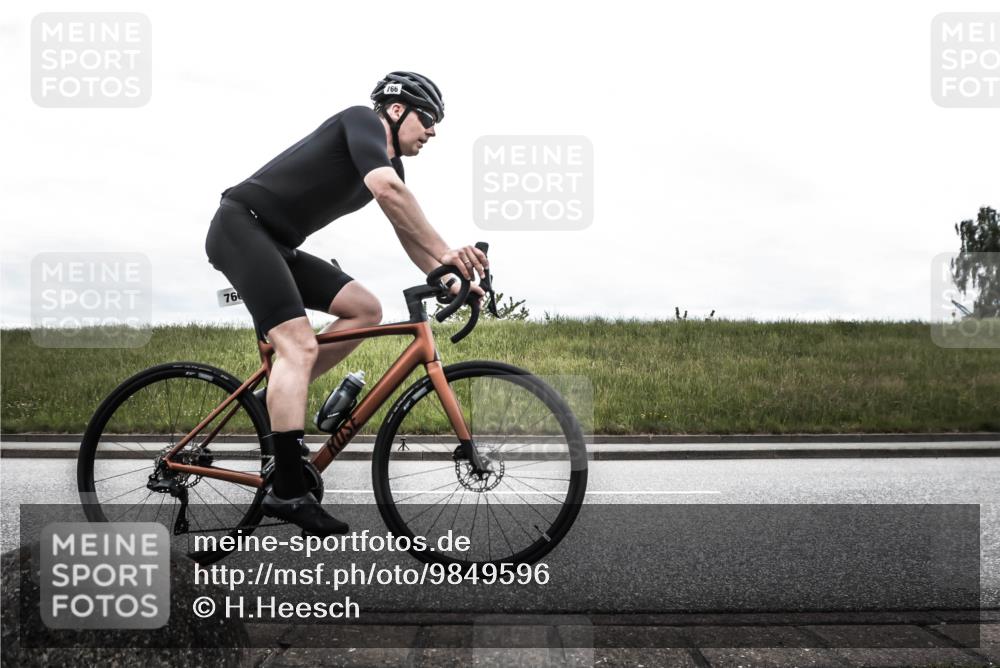 21.06.2026 - 29. Vierlanden-Triathlon H.Heesch http://msf.ph/oto/9849596 21.06.2026 12:04:54 Radfahren 766, 828 meine-sportfotos.de
