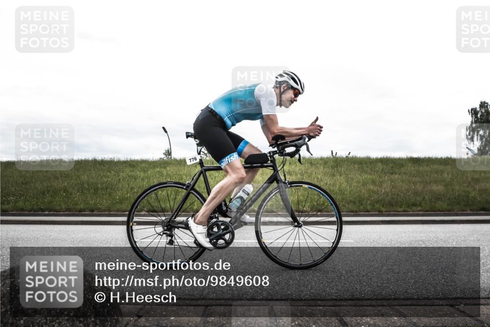 21.06.2026 - 29. Vierlanden-Triathlon H.Heesch http://msf.ph/oto/9849608 21.06.2026 12:05:25 Radfahren 637, 776, 831, 897, 917 meine-sportfotos.de