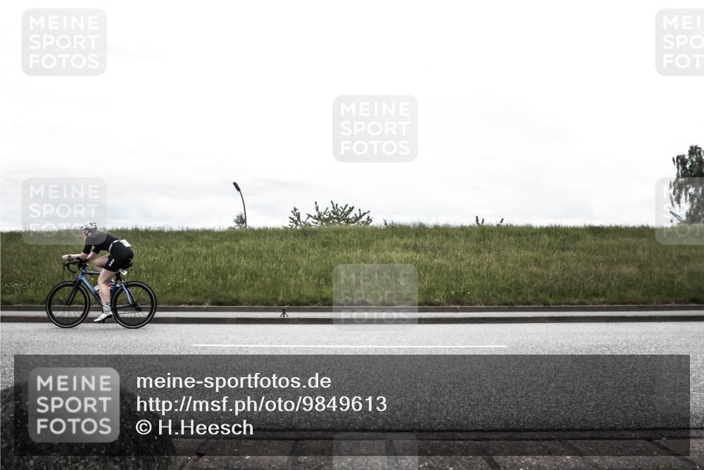 21.06.2026 - 29. Vierlanden-Triathlon H.Heesch http://msf.ph/oto/9849613 21.06.2026 12:05:35 Radfahren 662, 831, 849, 874, 897, 944 meine-sportfotos.de