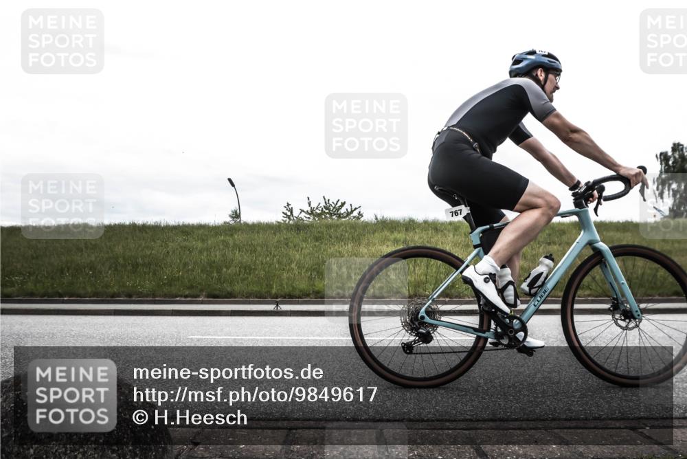 21.06.2026 - 29. Vierlanden-Triathlon H.Heesch http://msf.ph/oto/9849617 21.06.2026 12:05:44 Radfahren 721, 767, 842, 849, 874, 879, 918 meine-sportfotos.de