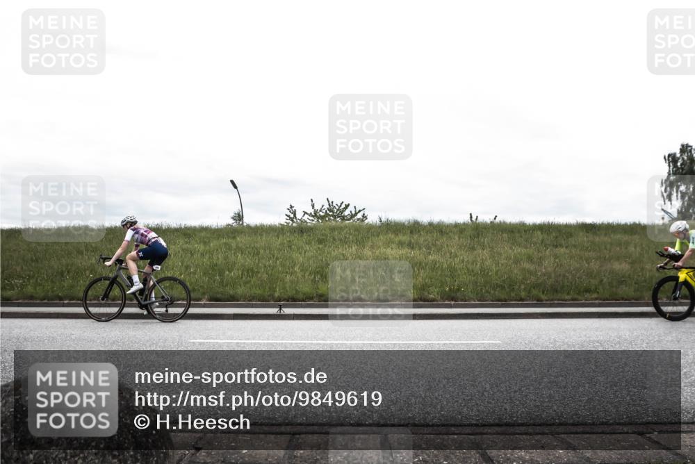 21.06.2026 - 29. Vierlanden-Triathlon H.Heesch http://msf.ph/oto/9849619 21.06.2026 12:05:46 Radfahren 721, 767, 842, 849, 874, 879, 918 meine-sportfotos.de