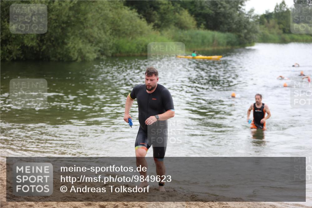 21.06.2026 - 29. Vierlanden-Triathlon Andreas Tolksdorf http://msf.ph/oto/9849623 21.06.2026 10:07:37 Schwimmen 434, 442, 468 meine-sportfotos.de